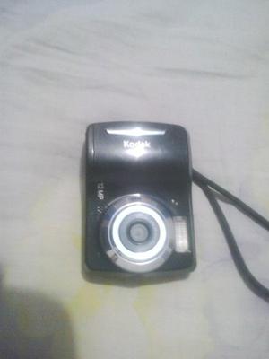 Vendo Camara Kodak De 12mp Usa Pilas Aa Con Su Estuche