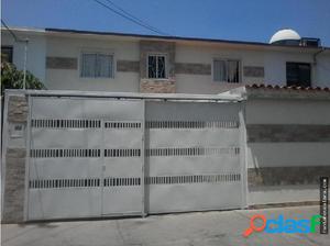 Casa en Venta Urb. El Obelisco. Cod. 18-4198