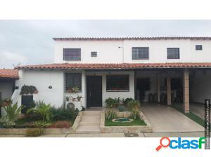 Vendo Casa Prado Plaza 18-3545