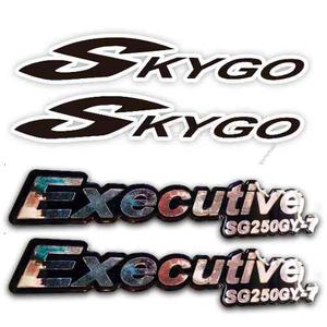 Kit De 2 Calcomanias Y 2 Emblemas Moto Skygo Executive 250