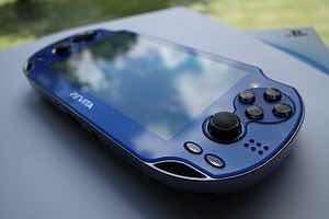 Se Vende Ps Vita Muy Poco Uso Con Juego Y Memoria