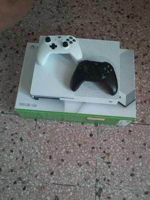 Xbox One S 500 Gb, + 2 Controles Nuevo Sin Uso