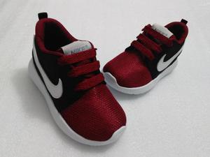 Zapatos Deportivos Nike Roshe Run De Niños