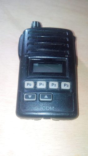 Radio Icom F60