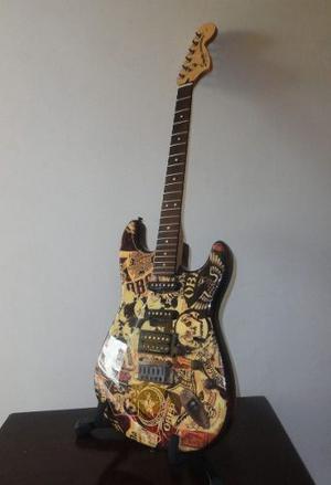 Guitarra Fender Squier Stratocaster - Edición Especial