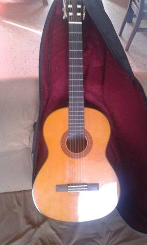 Guitarra Yamaha C-70