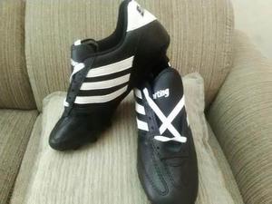 Zapatos Tacos Futbol Sporting Nuevos Talla 43 Negro-blanco