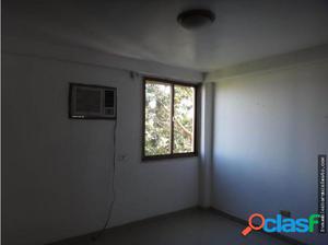 Vendo Apartamento La Puerta Dorada 18-13573