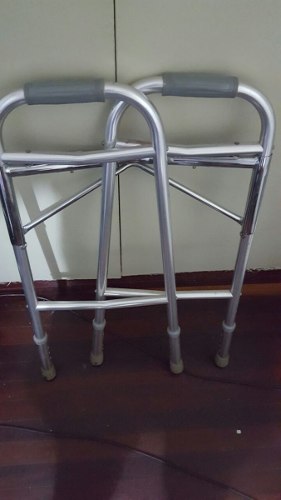 Andadera En Aluminio.