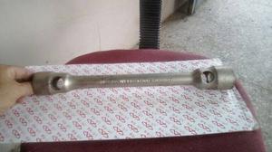 Llave De Rueda Origal Iveco 30 X32