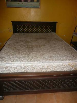 Cama Con Colchon En Madera De Saman