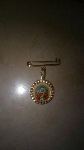 Imperdible Con Medalla De La Virgen De Coromoto