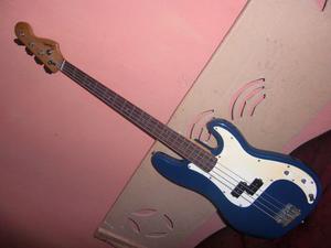 Bajo Squier By Fender 4 Cuerdas Buenas Condiciones Remate!