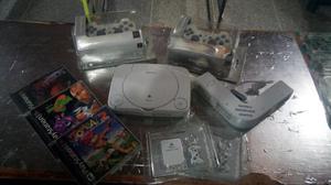 Playstation 1, 2 Controles, 2 Memory Cards, Multipuerto