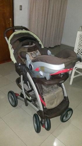 Combo Coche Y Porta Bebe Marca Graco.