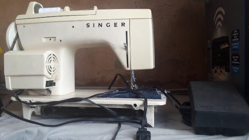 Maquina De Coser Singer