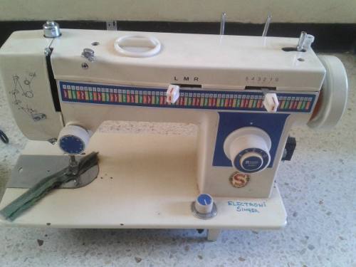 Maquina De Coser Singer Electronic De Metal