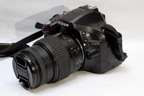 Cámara Nikon D5200 Con Accesorios