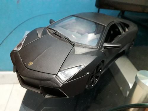 Lamborghini Reventon 1/18 Escala Burago Cero Detalles