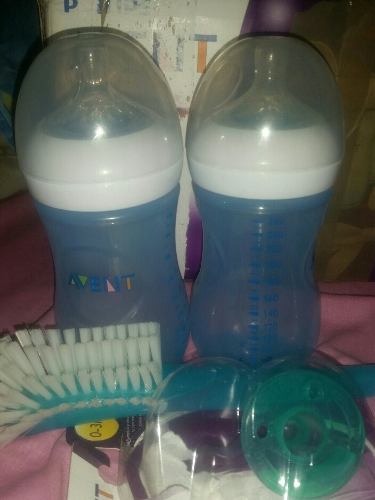 2 Teteros Avent Philips Color Azul 9oz-260ml+ Cepillo+chupa