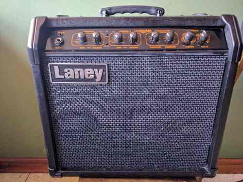 Amplificador Guitarra Laney Lr35 En Excelentes Condiciones
