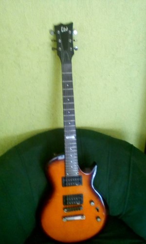 Guitarra Ltd Ec10, Excelente Estado Y Amp Fermaster 10w