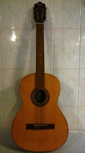 Guitarra Original Clásica Marca M. Tatay Con Traste De