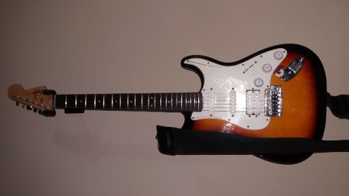 Guitarra Squier Bulletstrat Con Amplificador Stagg 40w