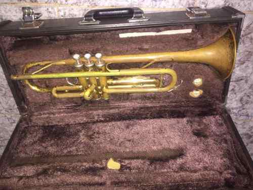 Trompeta Yamaha Ytr2335