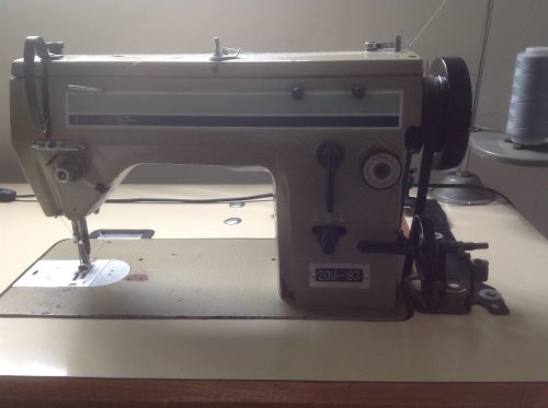 Maquina De Coser 20u83 Recta Y Zigzag