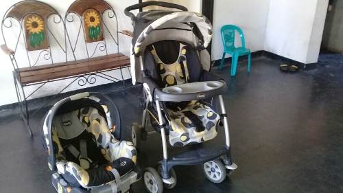 Coche Chicco Con Porta Bebé En Excelente Estado