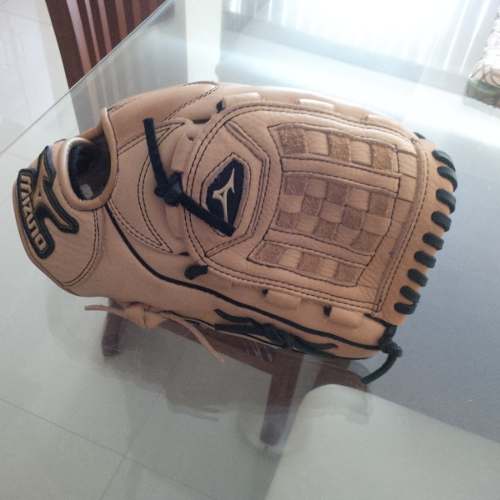 Guante Mizuno Para Jugador Derecho 11.5 - Modelo Mvp 115a