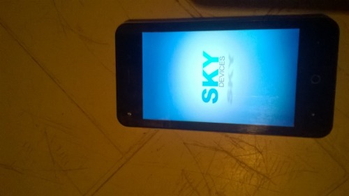 Telefono Sky Platinum 4.0