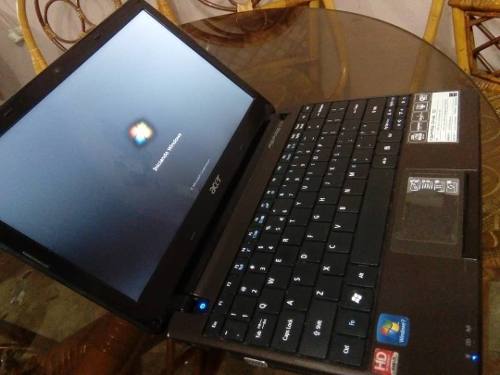 Mini Laptop Acer Aspire One  Pulgadas