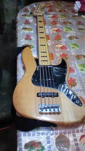 Squier By Fender Jazz Bass Vintage Modified V