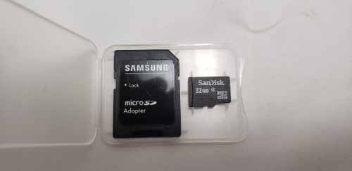 Memoria Microsd Sandisk 32gb Clase 4 Con Adaptador
