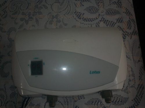 Calentador De Agua Electronico Lotus 220v/50hz/9.5 Kw