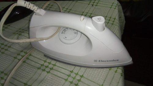 Plancha De Ropa Electrolux Negociable