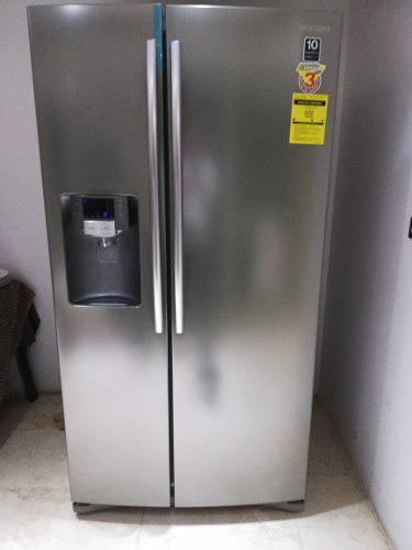 Refrigerador- Congelador Samsung Modelo Rs26td***