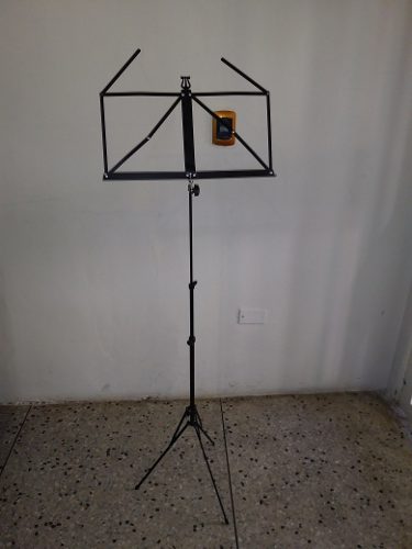 Atril O Stand Plecable Para Partituras Nuevo