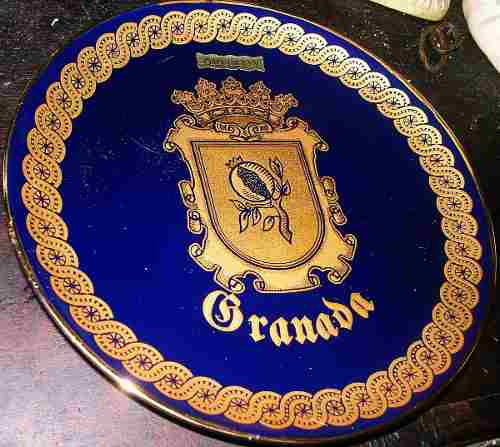 Plato De Porcelana Granada Azul Cobalto Con Oro De Ley En Pe