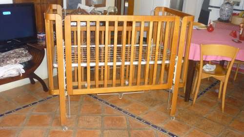 Se Vende Con Todo Bella Cuna De Madera De Pino