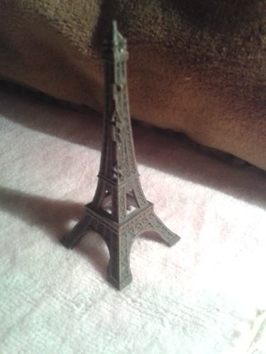 Torre Eiffel Souvenir Miniatura En Metal Pequeño