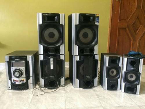 Equipo De Sonido Sony (6 Cornetas)