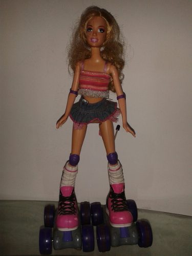 Barbie Patinadora.
