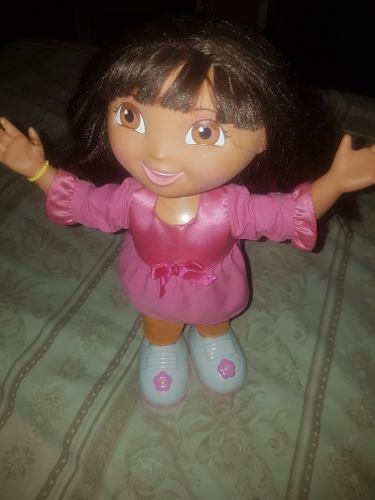 Muñeca Dora La Exploradora. 36cm