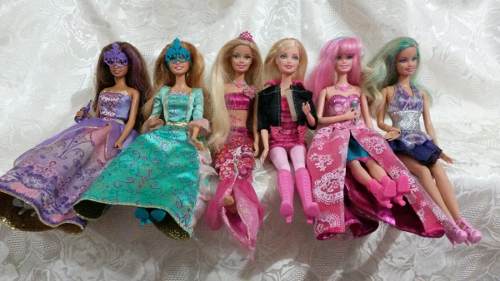Muñecas Barbies Y Barbie Con Dormitorio Todas Originales!