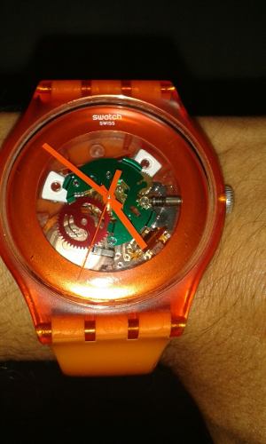 Reloj Swatch Lacquered Orange Suow100. Europeo 100% Original