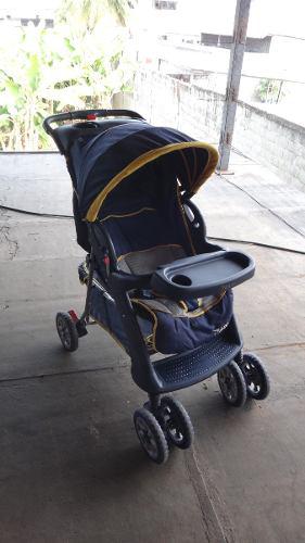 Coche Y Porta Bebe Poco Uso De Marca