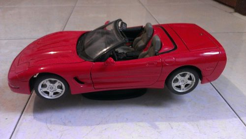 Auto De Coleccion Chevrolet Corvette  Escala 1/18 Burago